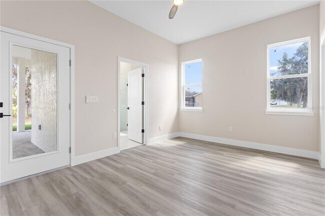 Building Photo - 33320 CR-473