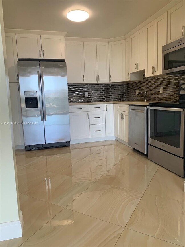 Primary Photo - 13499 Biscayne Blvd