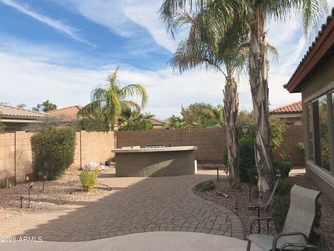 Building Photo - 392 W Aster Dr