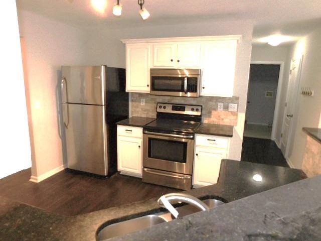 Building Photo - 6672 Grand Hickory Dr