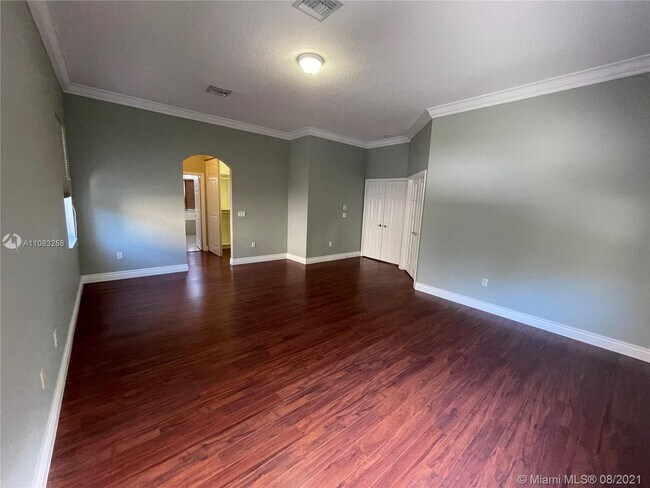 Building Photo - 16331 SW 49th Ct