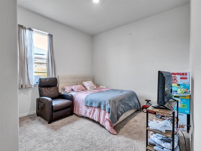 Building Photo - 2123 Mule Ridge Dr