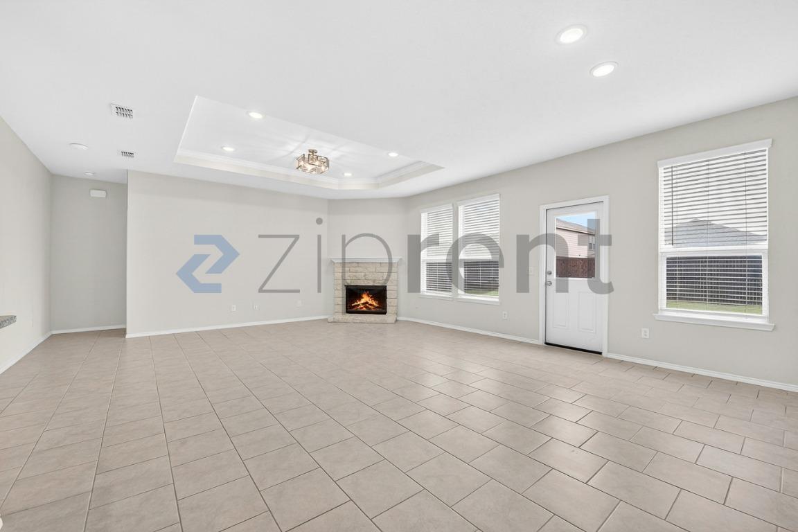 Building Photo - 504 Banbury Ct