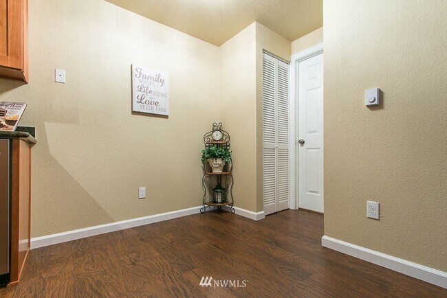 Building Photo - 1 Bedroom 1 Bathroom + Amenities in Mountl...