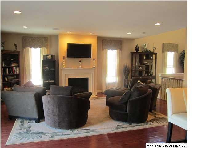Living room with gas fireplace - 1012 Abby Rd