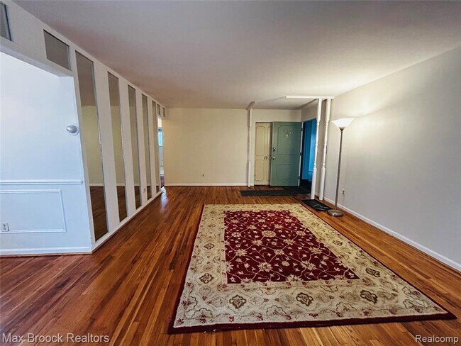 Building Photo - 4113 Telegraph Rd