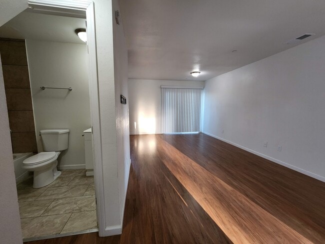 Building Photo - 158 Amberidge Dr