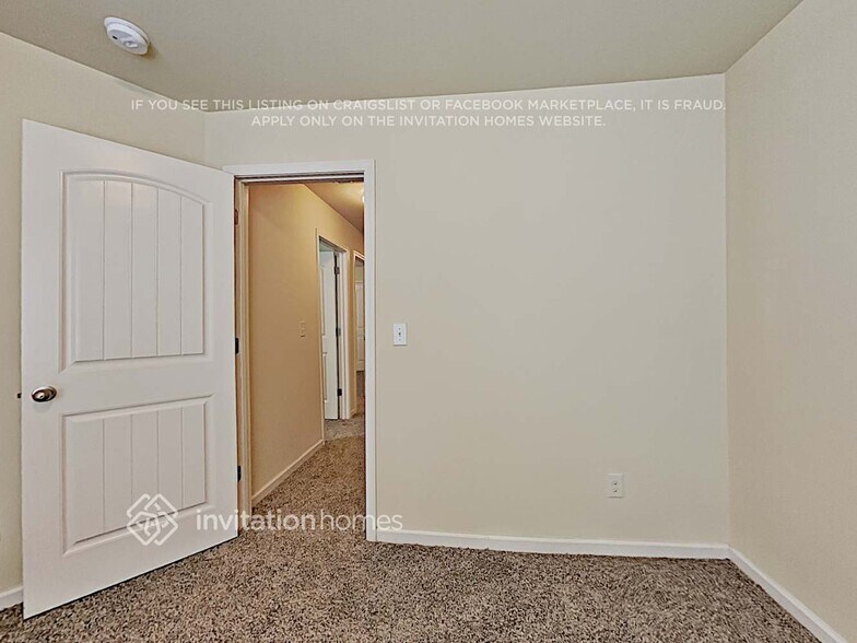Building Photo - 906 Grenier Terrace NE