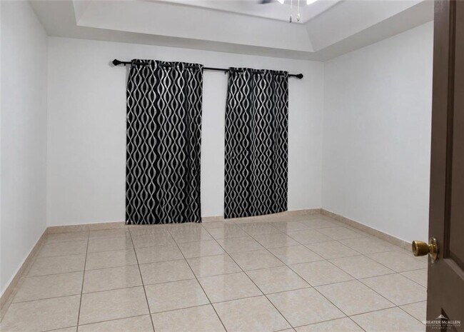 Building Photo - 3702 Marla Dr