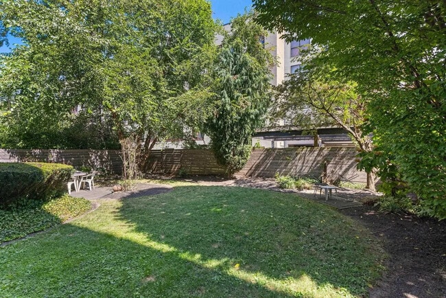 Building Photo - 77 Jefferson St