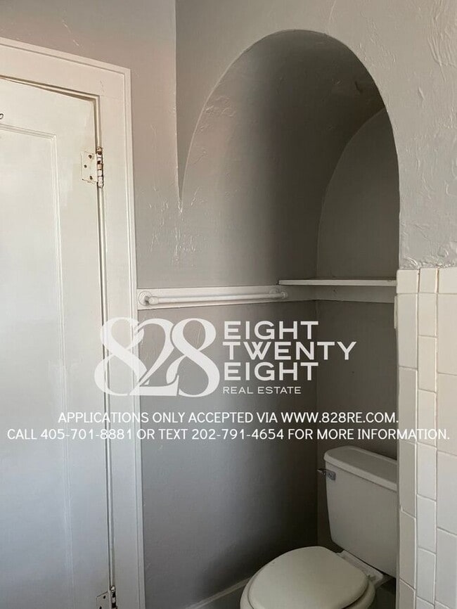 Building Photo - 1/2 OFF THE FIRST MONTH'S RENT! CUTE 1 BED/1 BATH TOWNHOME IN NW OKC AVAILABLE NOW!