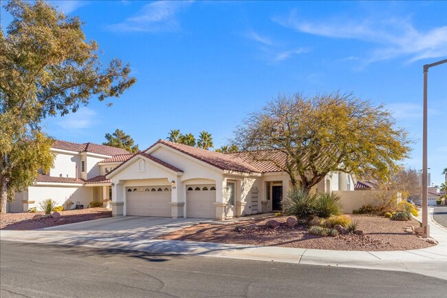 Building Photo - Fabulous Home!