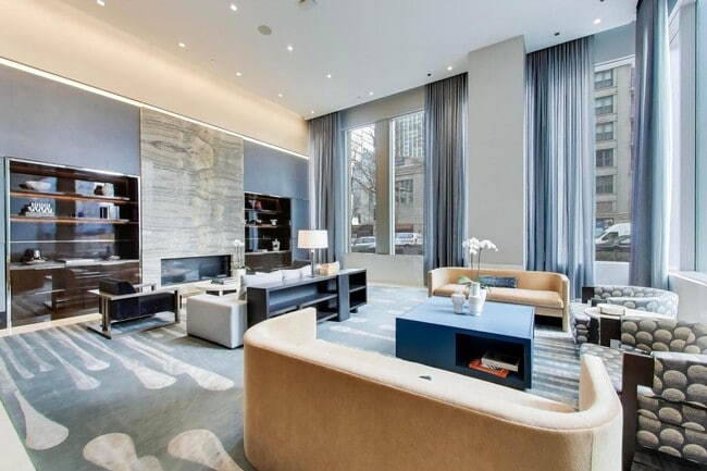 Building Photo - 14 W Superior St