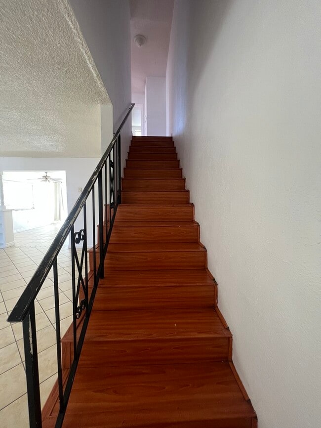 Building Photo - Two-story duplex unit