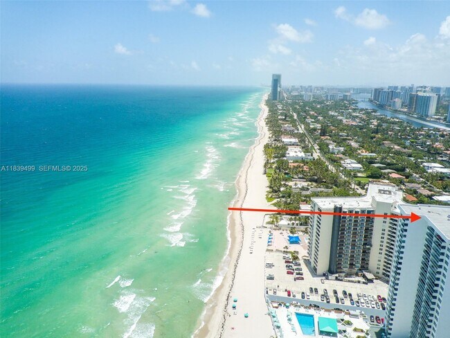 Building Photo - 3140 S Ocean Dr