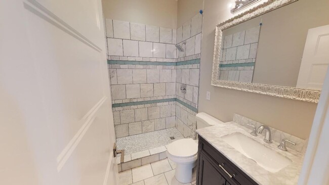 Building Photo - $1670 per Bedroom |4BR/2BA Rental in Fort ...