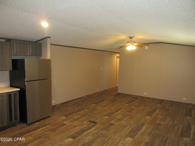 Building Photo - 4905 Alameda St