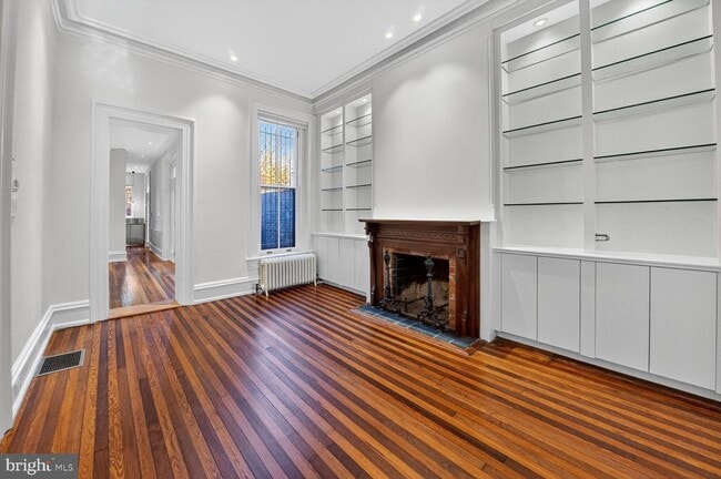 Building Photo - 917 O St NW