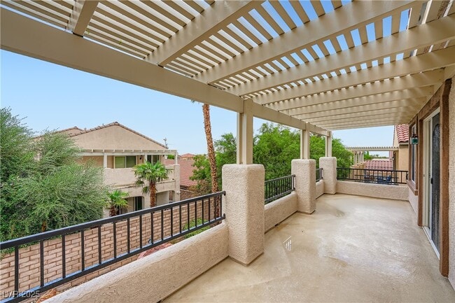 Building Photo - 840 S Paseo Rocoso Pl