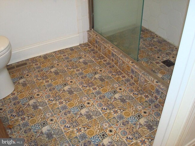 Building Photo - 605 Norway Rd