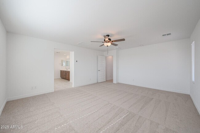 Building Photo - 14767 W Cottontail Ln