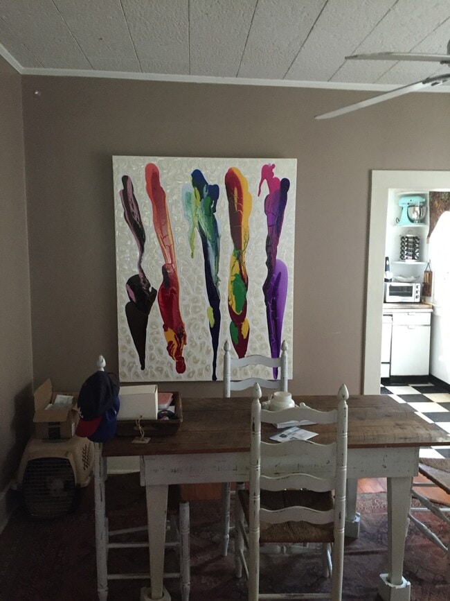 Building Photo - 2288 York Ave