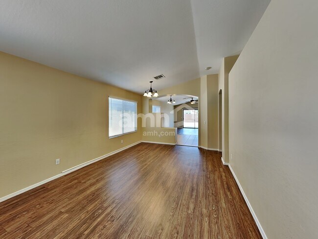 Building Photo - 10027 W Southgate Ave