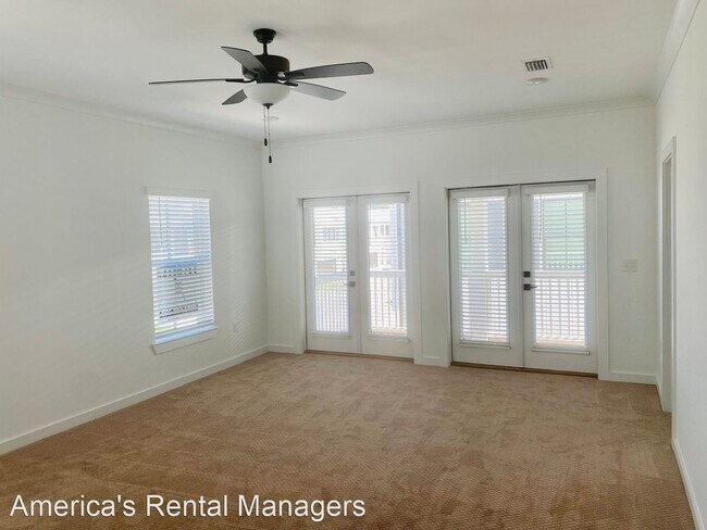 Building Photo - 4 br, 2.5 bath House - 4668 Casablanca Drive