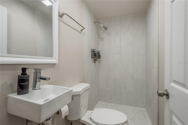 Building Photo - 5646 Festivo Dr