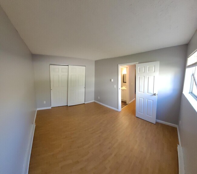 Building Photo - 2812 Price Ave