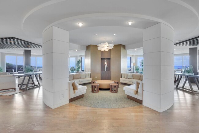 Building Photo - 550 S Ocean Blvd
