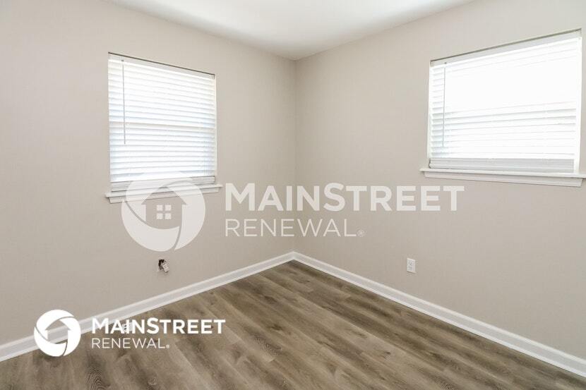 Building Photo - 1119 Elmhurst St