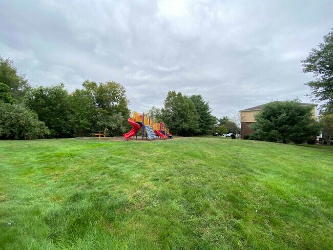 Building Photo - 3961 Brown Ave