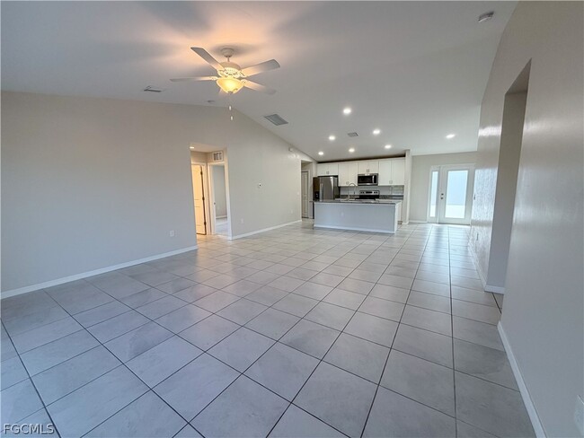 Building Photo - 331 NE 25th St