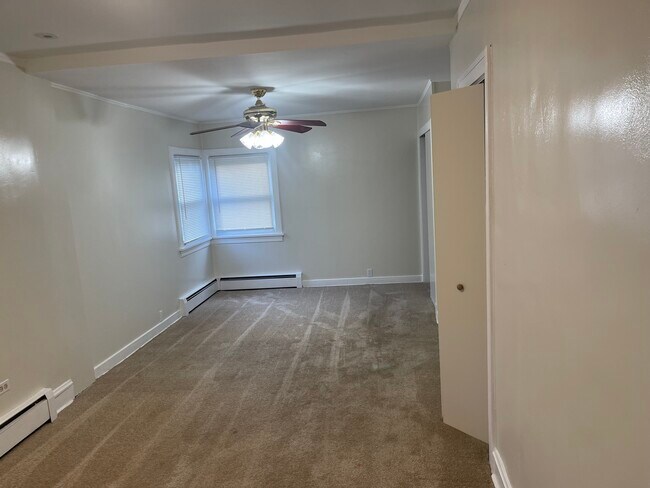 Building Photo - 1428 Fowler Ave