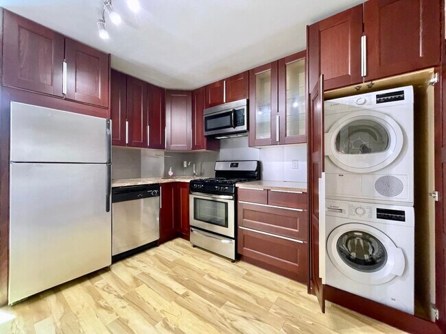 Building Photo - 397 1st St