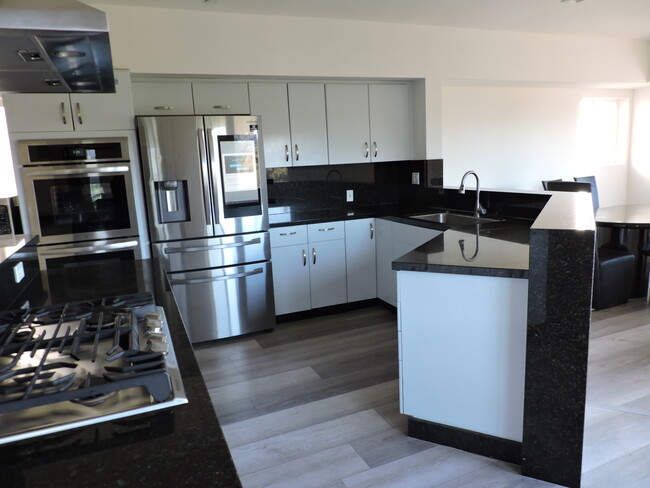 KITCHEN - 5220 Medina Rd