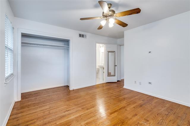 Building Photo - 6418 E Lovers Ln