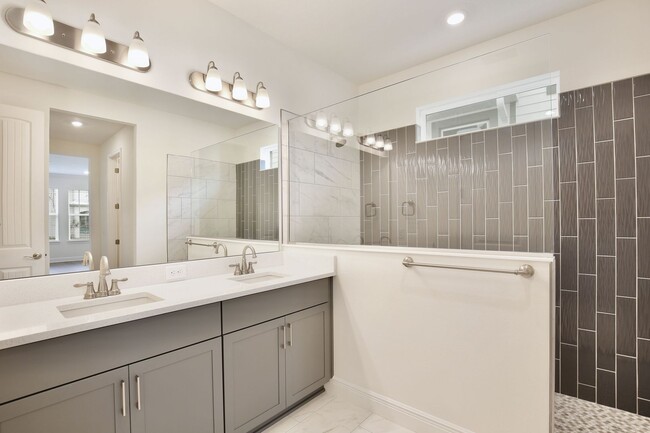 Building Photo - Gorgeous 4/3 Residence with a Private Back Lanai and a 2 Car Garage in the Delightful Laureate Pa...