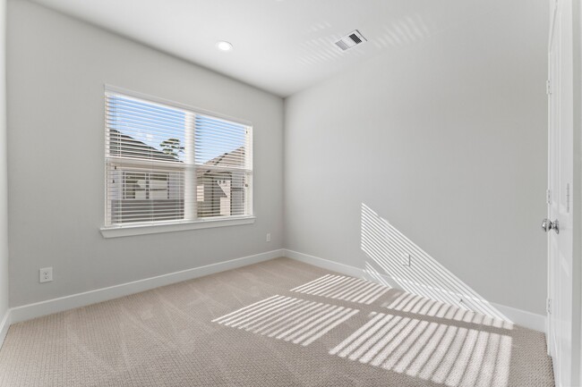 Building Photo - 5904 Jasper Jones Wy