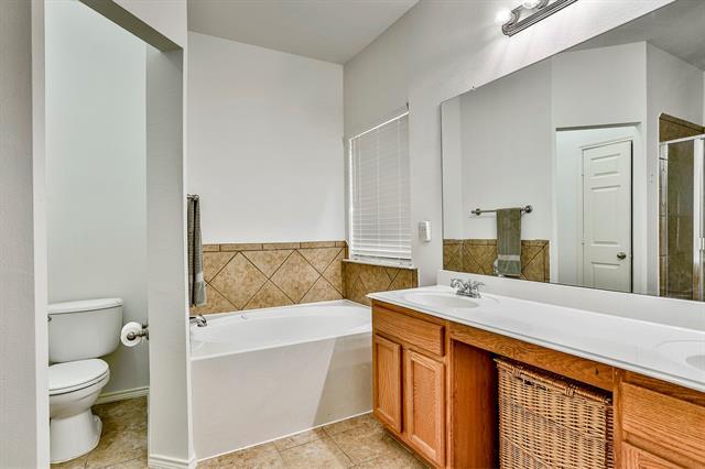 Building Photo - 9921 Delamere Dr