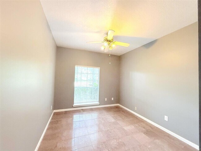 Building Photo - 4231 Lake Terrace Ct