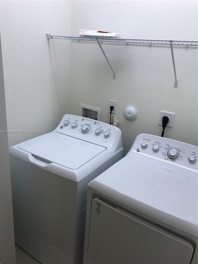 Building Photo - 8806 NW 103rd Ave