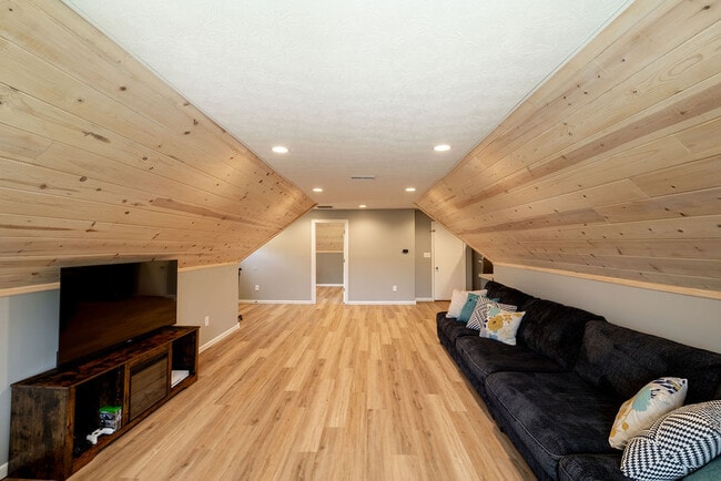 Building Photo - 12578 Royce Ct