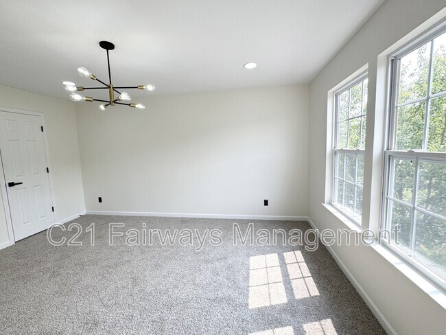 Building Photo - 6422 Lindsey Ln