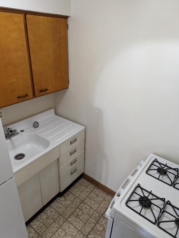 Building Photo - 2 James Pl