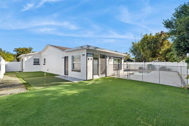 Building Photo - 622 Beverly Ave