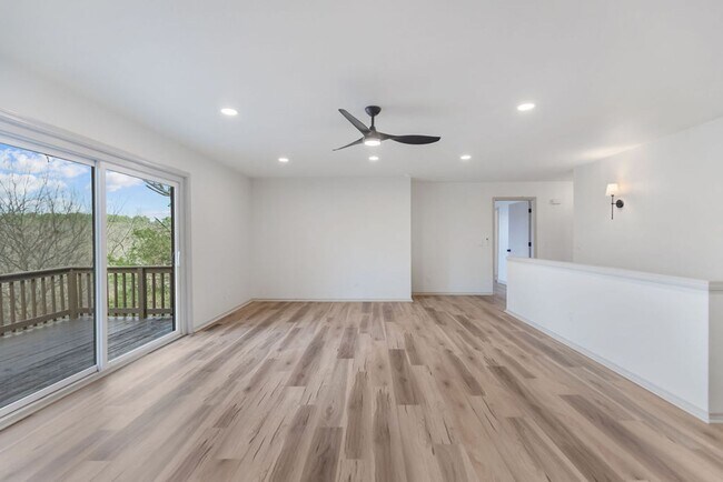 Building Photo - 39 Salen Ln