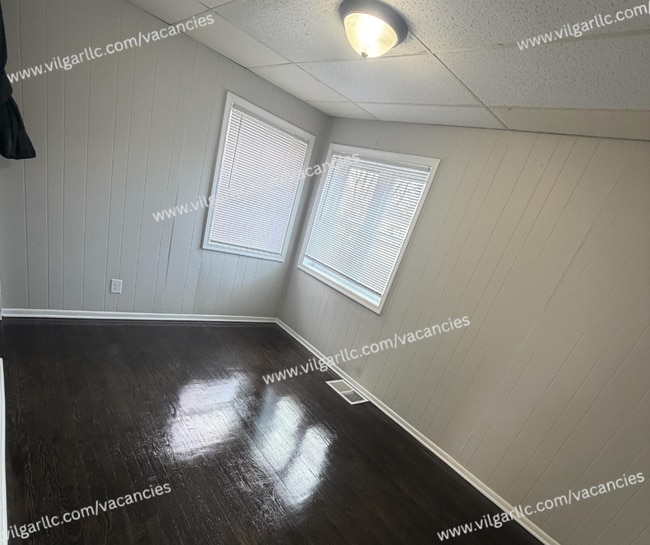 Building Photo - Spacious 2 Bedrooms • 1 Bathroom Home. Comfortable, well-maintained living with classic charm and...