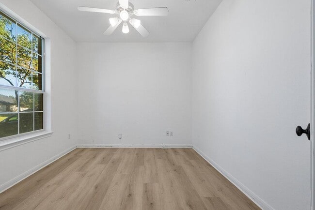 Building Photo - 2209 Boneset Trail